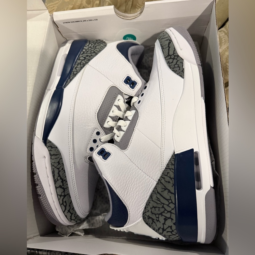 Retro Jordan 3 Men's White and Gray Sneakers